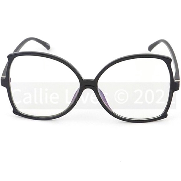 Miz Clearly Smart: Oversized Cat eye Glaases - Picture 4 of 8